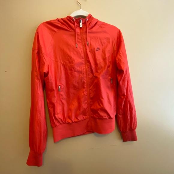 Nike sportswear windbreaker - Picture 1 of 3